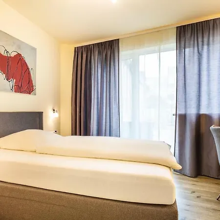 Schroeders City-style-hotel 3* Trewir